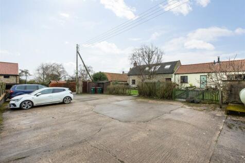 Featherstone Cottage External-11.jpg