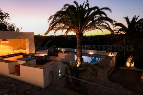 Almancil Fully Renovated 5 Bed Villa For Sale (16)