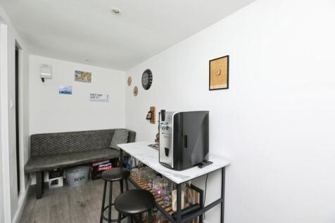 pbox-IMG.jpg