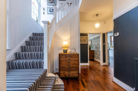 59 Tavistock Driv...