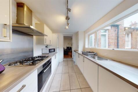 6 Bedroom Flat in NE2 1PN