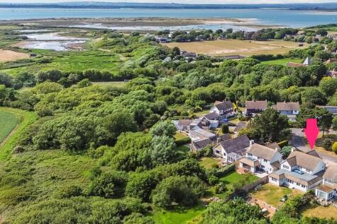 Ph50_5966532 cropped arrow.jpg