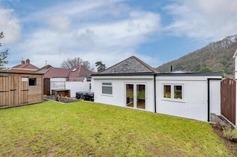 3 Bratch Lane-External.jpg