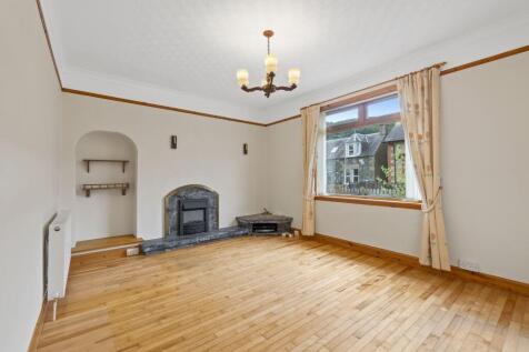 3 bed, 1 bath Semi-Detached Bungalow in Leeds - Photo 2