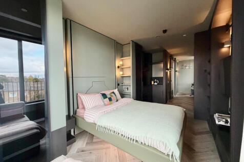 Smart, sustainable living at Dandi Battersea with adaptable apartments, rooftop terraces, gym, cinema, co-working spaces and vibrant communal areas close to the Thames.