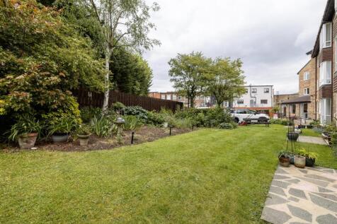 Glebelands Avenue, E18