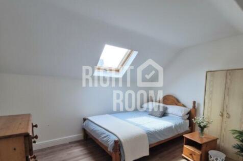 room-2-1-cobblestone-place-cr0-2tx-1014650