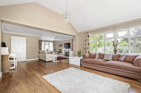 Langleys, 6 Deans Row, Gayton