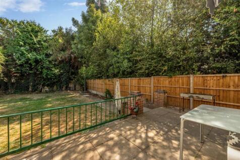 2 Evelyn Grove-20.jpg