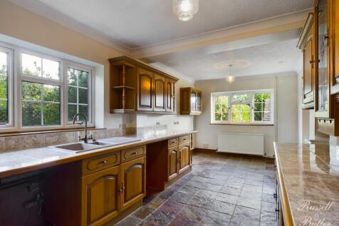 CAM00829P1-PR0138-STILL05