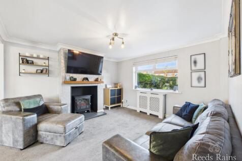 Sitting/Dining Room