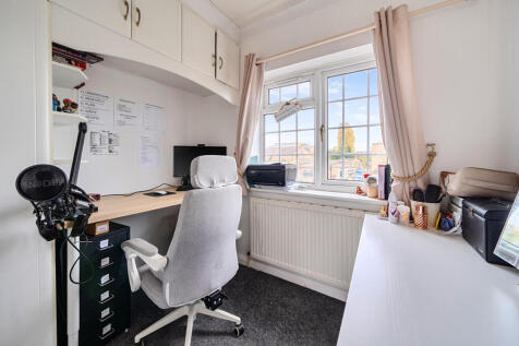 1374962-5-690dcb8...