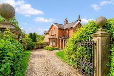 Harefield Lodge-8.jpg