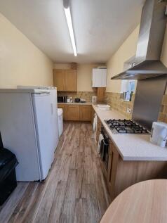 park-road-east-wv1-4pz-929114