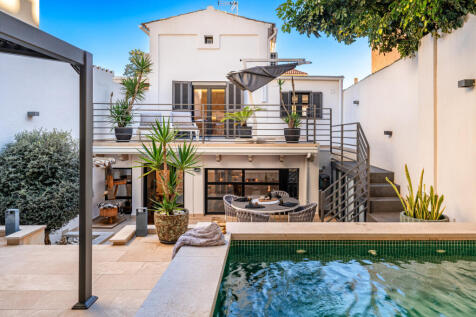 Pool area
