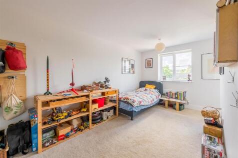 7 Chatfield Close-18.jpg