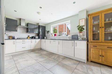 CAM02195G0-PR0085-STILL022