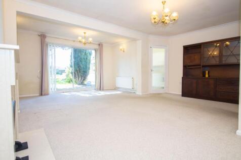 Lounge/Dining