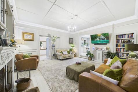 Lounge / Snug