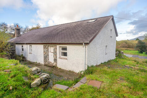 22 Tan Y Bwlch Mynydd Llandygai-13 T202511131416.jpg
