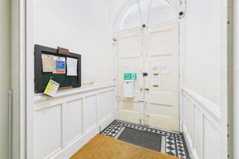 CFlat 2, 21 Tyndalls Park Road, Clifton, Bristol B