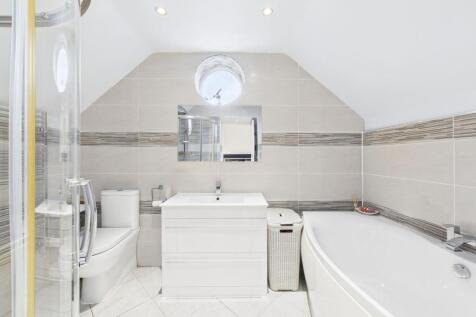 En-Suite to Bedroom Two