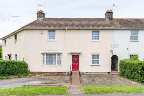 An extended home on one of Sea Mills most sought after roads, The Pentagon was constructed circa 1923 on land acquired from the Kingsweston estate and Squire Miles. The property is on the corner of Th