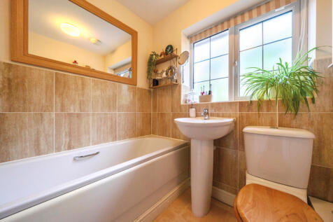 -691d99323d4f7-l-1381149-22-691cd45351c2d