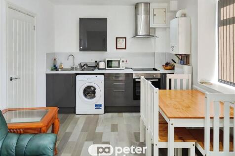 1 Bedroom Flat in SA1 3JF
