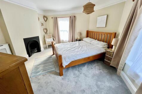 Master Suite Bedroom 2