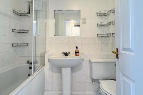 Wheat Sheaf, E14 Flat for Sale by Barrain London E
