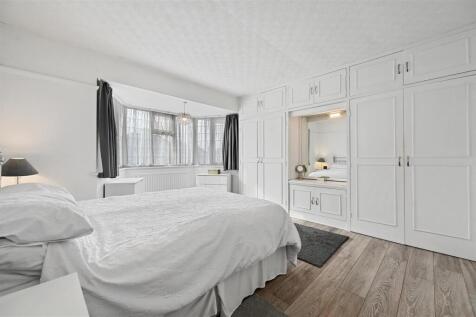 WH - 41 Rossdale - BedroomA3 (1).JPG