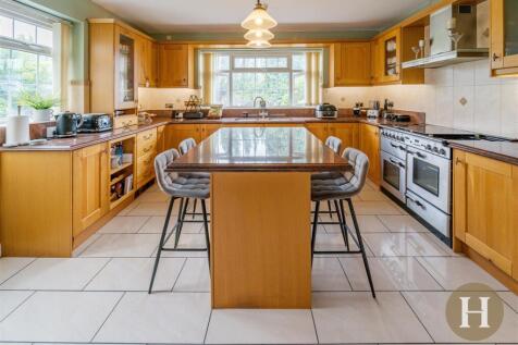 Hadleigh Estate Agents-14.jpg