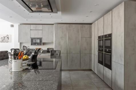 11 Pine Coombe-34.jpg