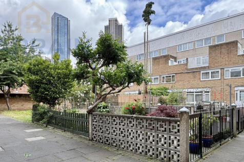 Property for sale in Cross harbour - Barrain Londo