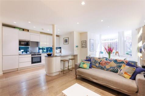 Reception/Kitchen