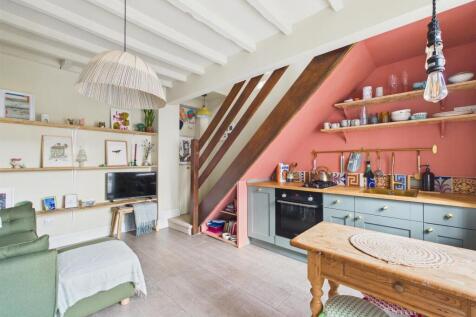 Living Lounge/Dining/Kitchen
