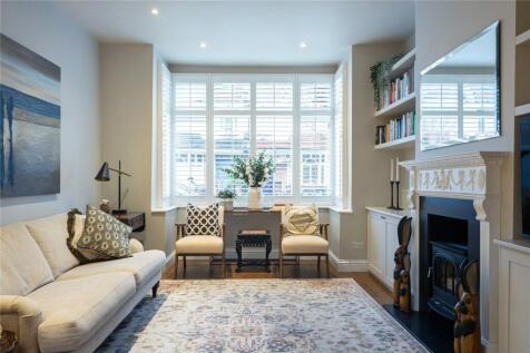 4 bed, 2 bath Terraced in belfast - Photo 6