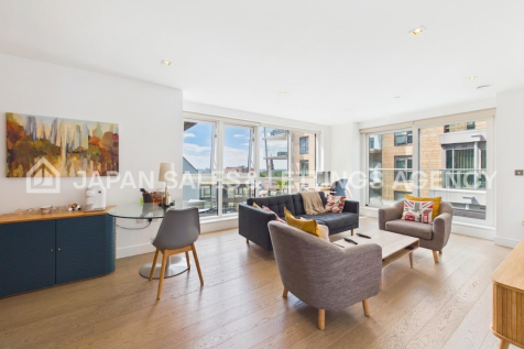 For viewing requests, please email us. Key features: – 3 bedrooms, 3 bathrooms – Parking: Underground parking – Furnishings: Furnished, part furnished or unfurnished – A holding deposit equivalent to