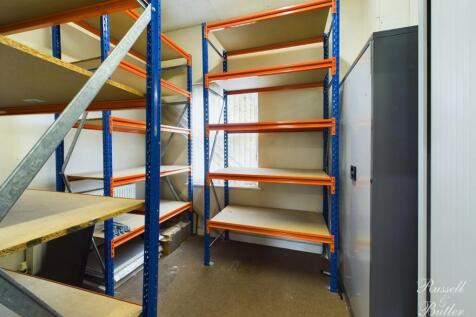 CAM02127G0-PR0007-STILL009