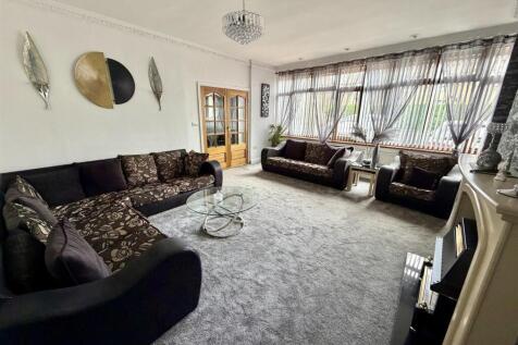 Bramleys Estate Agents - Huddersfield Road - Dewsb
