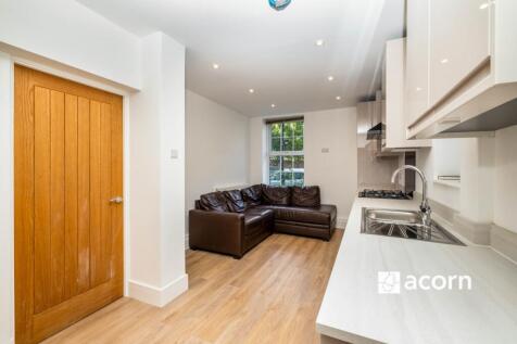 Stunning fully renovated two bedroom apartment to rent moments away from river and Bermondsey tube station. Energy Efficiency Rating: D