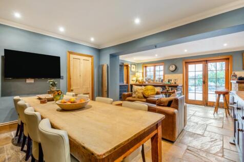 Kitchen/Breakfast Rm
