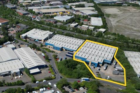 Light Industrial to rent in morley