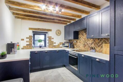 BARN/ANNEXE - KITCHEN