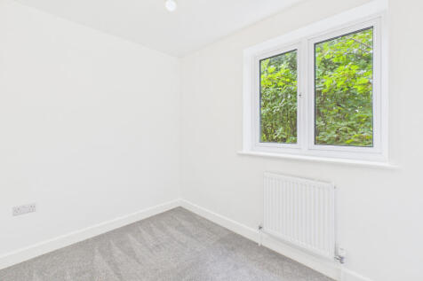 CAM04968G0-PR0060-STILL018