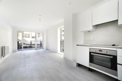 A contemporary, bright and generously proportioned one bedroom flat in a development on Western Circus Winter Apartments. This 2nd floor apartment benefits from floor to ceiling windows leading on to