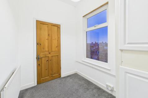 CAM05192G0-PR0181-STILL022