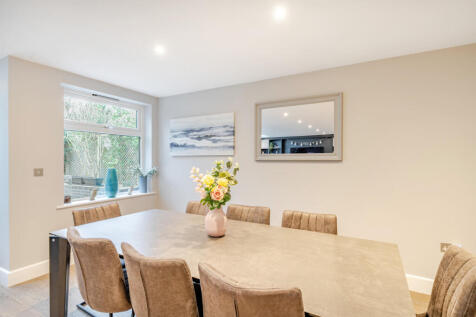 1388545-15-693bfd...