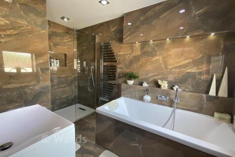 En Suite Bathroom